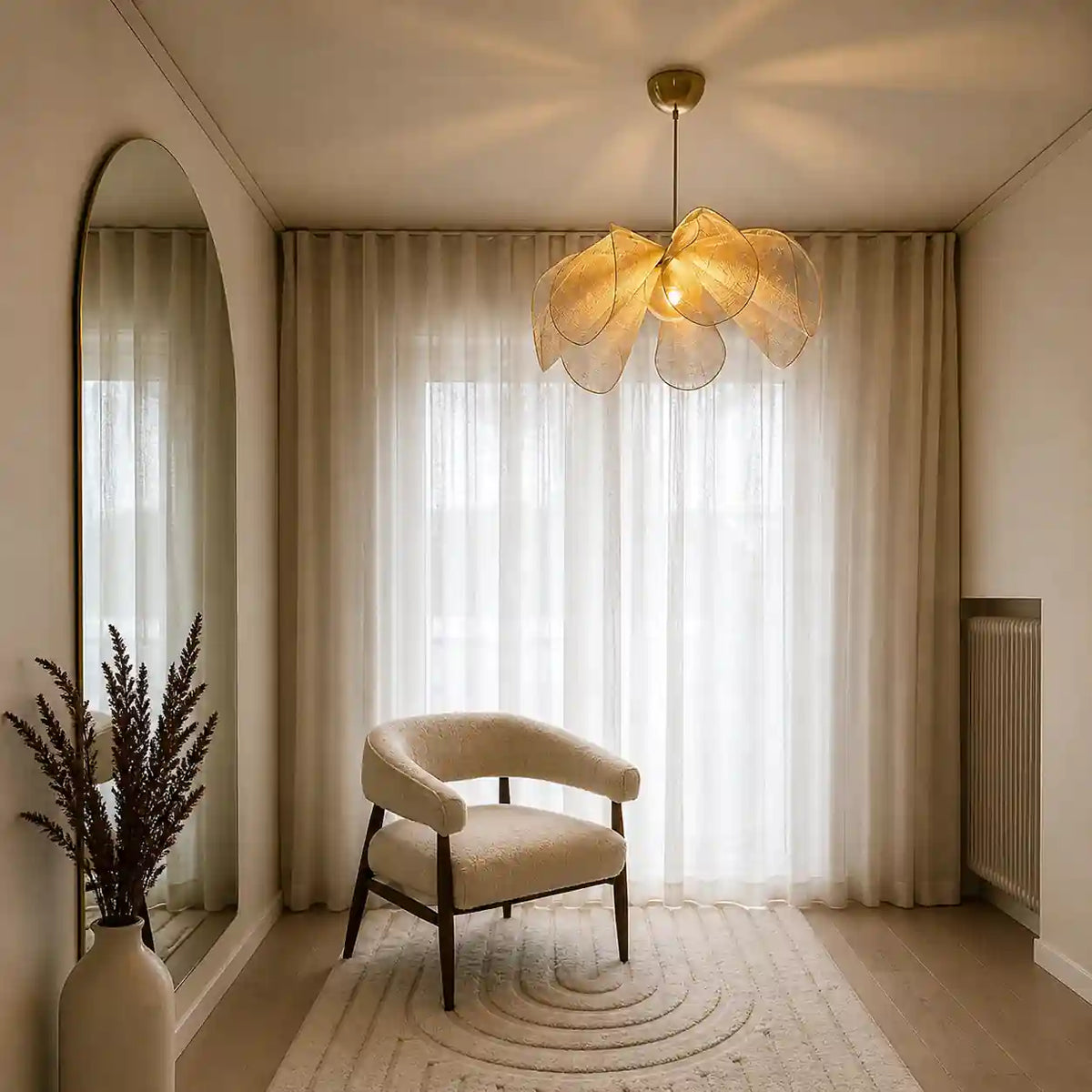 Suspension Japandi Fleure beige - pétale en tissu crème