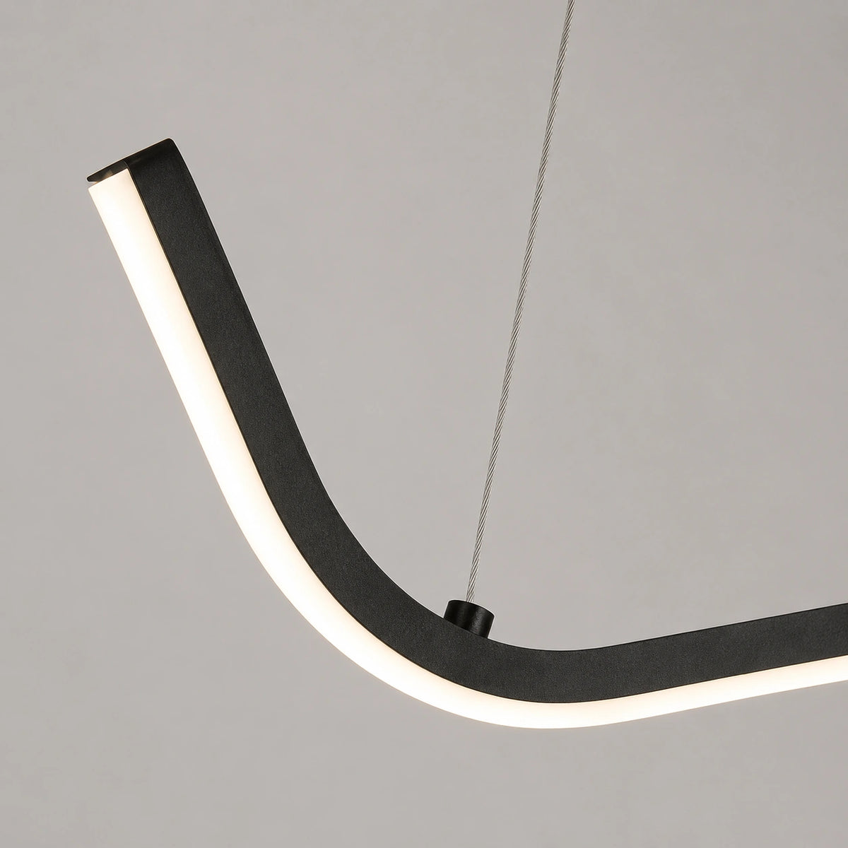 Suspension LED Nordique Noire | Lustre Moderne Salle à Manger