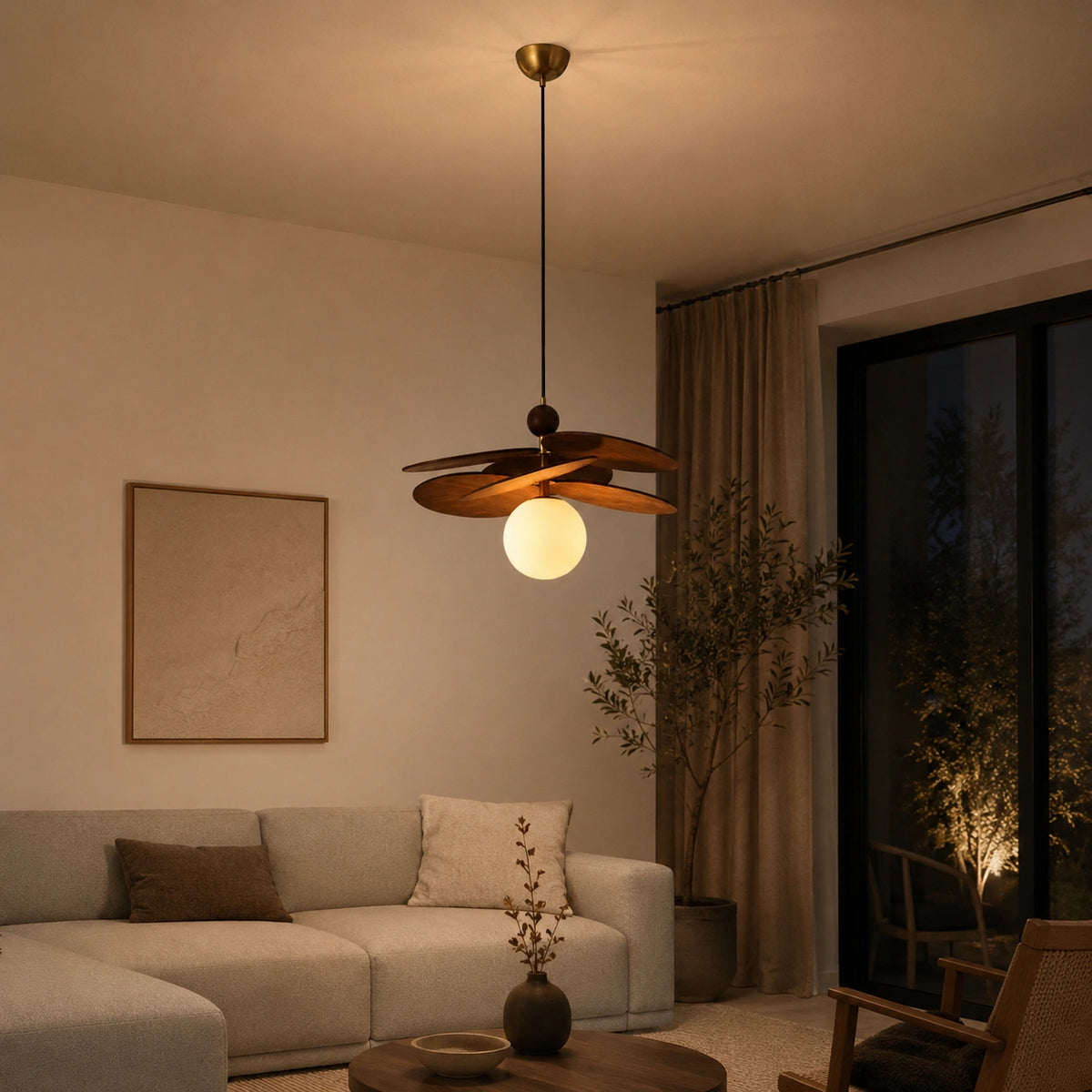 Suspension en bois moderne - Pétale brillante