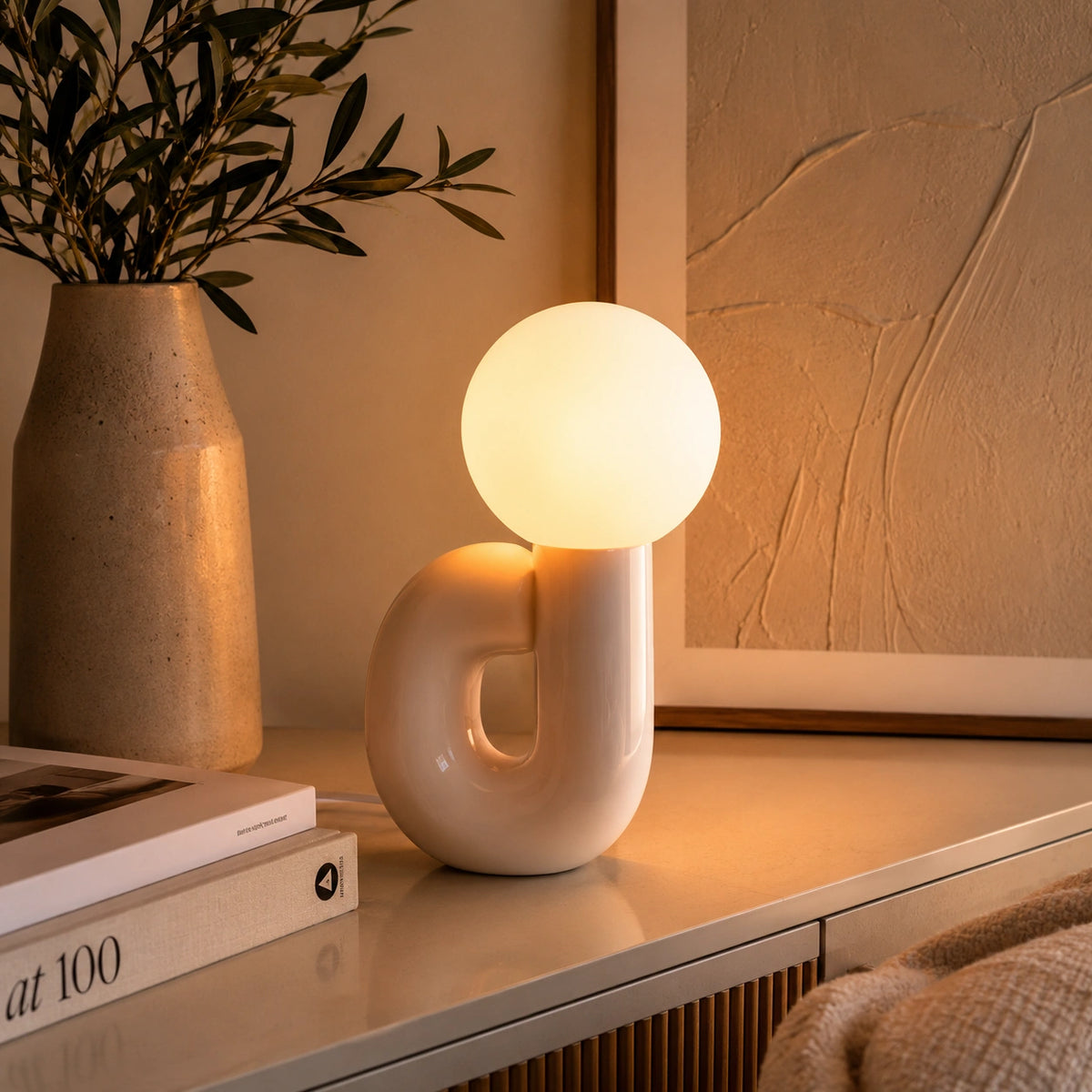 Lampe de Table en Verre Dépoli et Résine – Lampe Design Nordique