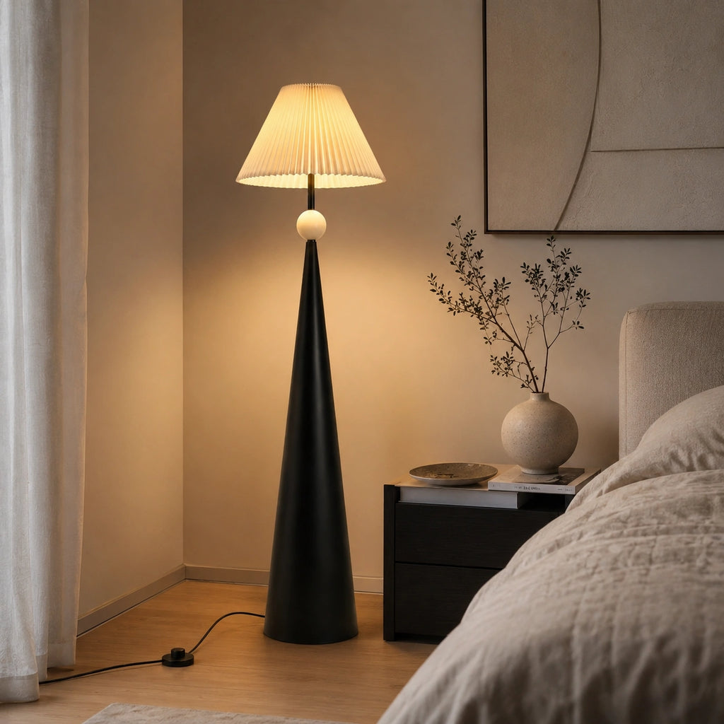 Lampadaire Japandi en Tissu et Métal Noir – Éclairage d'Ambiance Design │ HIKARI