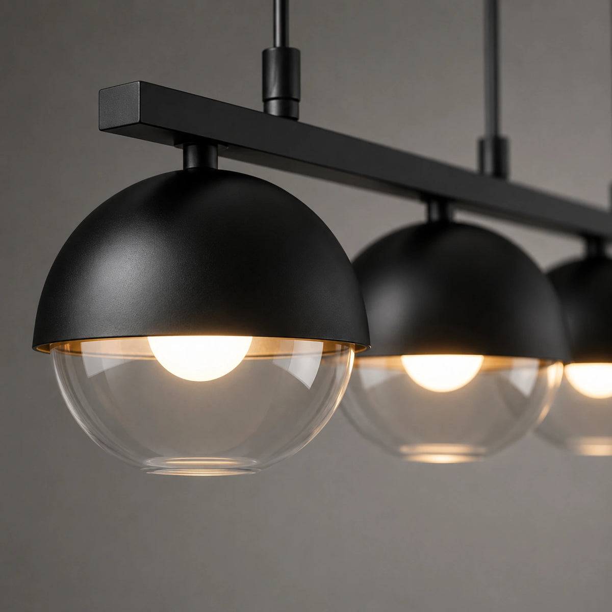 Suspension Verre Opalin et Métal Noir Design Contemporain